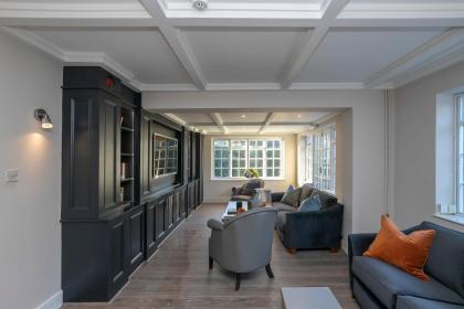 Pages Hotel and Guesthouse - image 12
