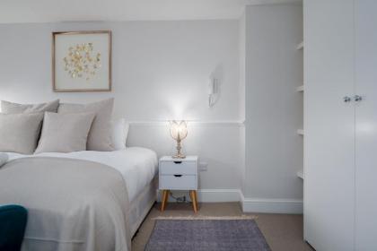 GuestReady - Family Home with Garden for 6 - image 26