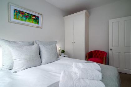 GuestReady - Family Home with Garden for 6 - image 29