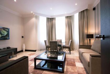 130 Queen's Gate Apartments - image 24