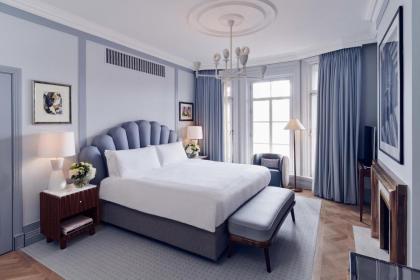 Claridge's - image 21