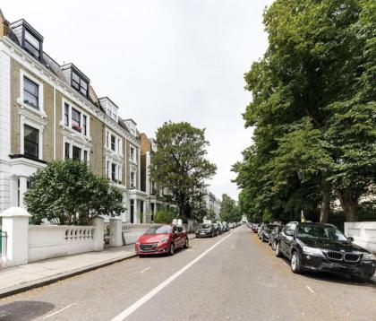 Chic 1 Bedroom Apartment in Shepherd's Bush - image 22