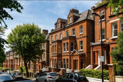 Homely 2 Bedroom Victorian Apartment in Hampstead - image 23
