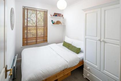 Bright 3 Bedroom House Near King's Cross StPancras - image 12