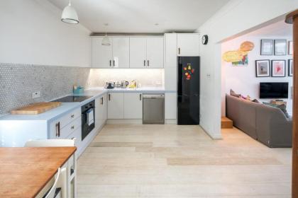 Bright 3 Bedroom House Near King's Cross StPancras - image 13