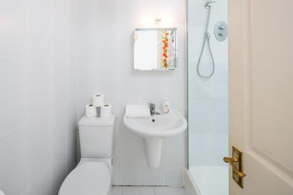 Bright 3 Bedroom House Near King's Cross StPancras - image 18