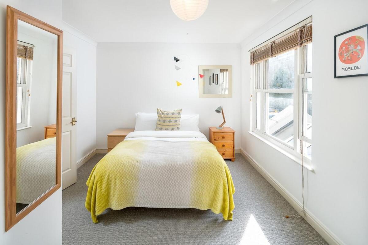 Bright 3 Bedroom House Near King's Cross StPancras - image 2