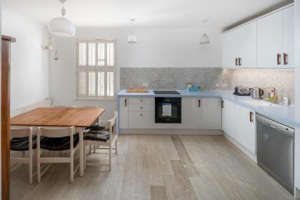 Bright 3 Bedroom House Near King's Cross StPancras - image 5