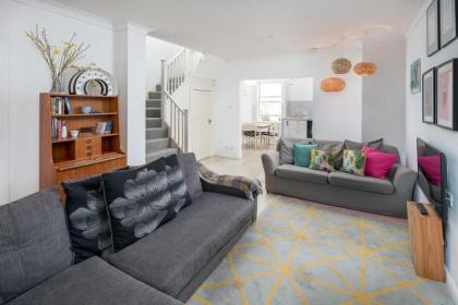 Bright 3 Bedroom House Near King's Cross StPancras - image 6