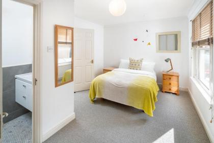 Bright 3 Bedroom House Near King's Cross StPancras - image 8