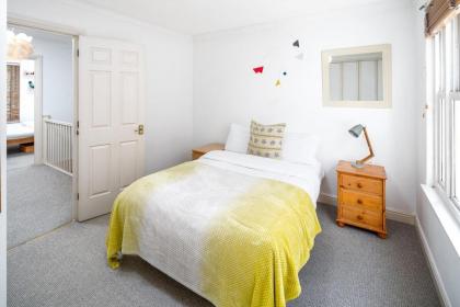 Bright 3 Bedroom House Near King's Cross StPancras - image 9