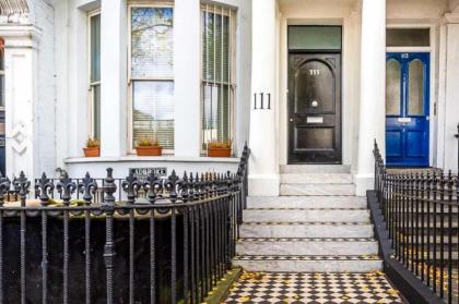 Fabulous Notting Hill Spacious Studio Apartment - image 23