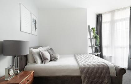 Stunning and Spacious 4 Bed Apr next to BrickLane - image 22