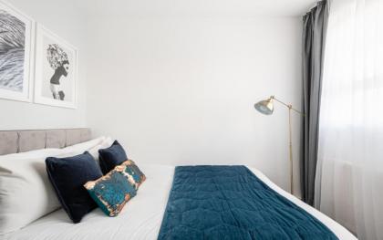 Stunning and Spacious 4 Bed Apr next to BrickLane - image 27