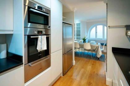 Spacious & Modern 3BRs house in central london - image 22