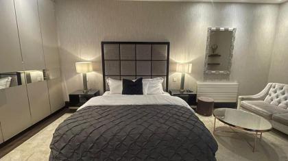 6000sqft Apartment on Park Lane with Private Swimming poolGym&Sauna - image 26