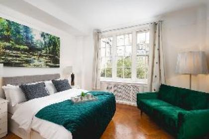 Authentic & Spacious 5 Bed Apartment/Hyde Park