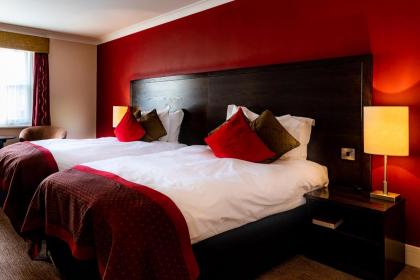 Rose And Crown Hotel - image 21