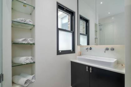 GuestReady - Family Stay in the heart of Fulham - image 29