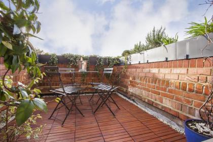 Marylebone Luxury 2-Bed Duplex with Terrace - image 23