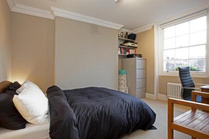 Marylebone Luxury 2-Bed Duplex with Terrace - image 26