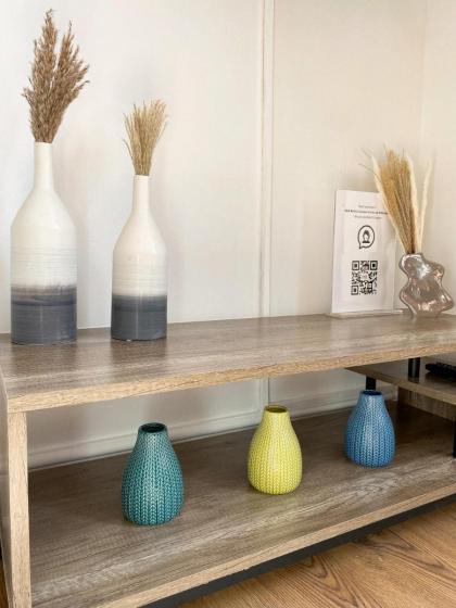 Holland Road Stays - image 25