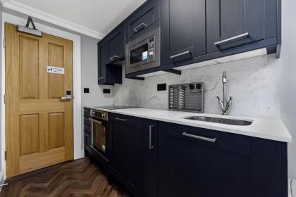York Studios by DC London Rooms - image 23