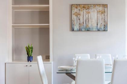West Kensington - image 21