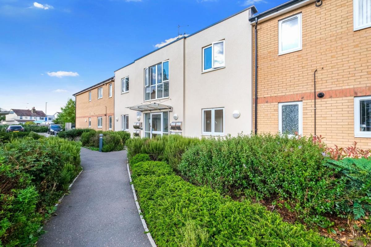 London Heathrow Living Serviced Apartments by Ferndale - main image