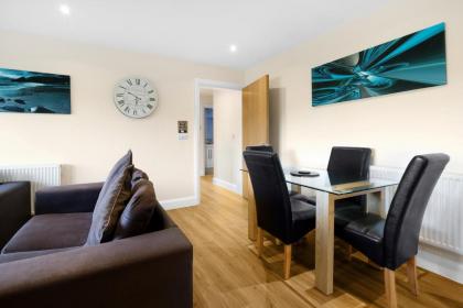 London Heathrow Living Serviced Apartments by Ferndale - image 19