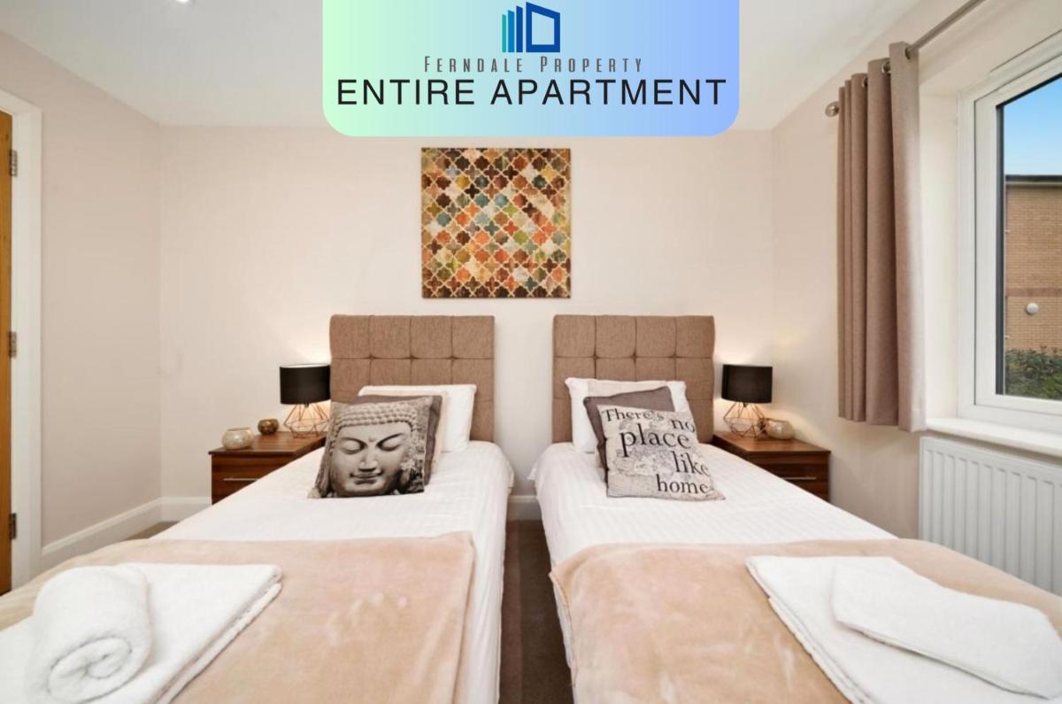 London Heathrow Living Serviced Apartments by Ferndale - image 2