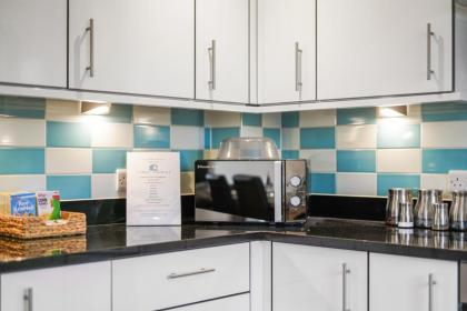 London Heathrow Living Serviced Apartments by Ferndale - image 7