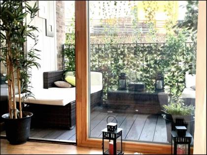 Stunning 2-Bed Apt & balcony in Notting Hill