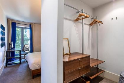 Holborn Flat with Green Views - image 21