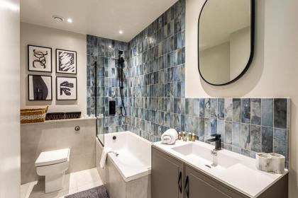Stunning Modern Apartment in the Heart of Holborn - image 12