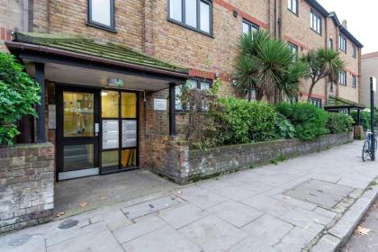 Modern 2 Bedroom Apartment in Hoxton - image 25