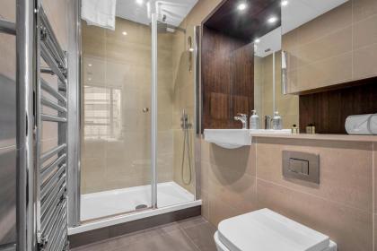 Modern 01 & 02 Bed Apartment in Canary Wharf - image 26