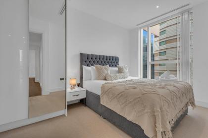 Modern 01 & 02 Bed Apartment in Canary Wharf - image 27