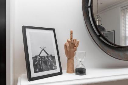 Stylish 2 Bedroom Apartment near Oxford Street - image 28