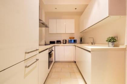The Farringdon Apartment - image 24