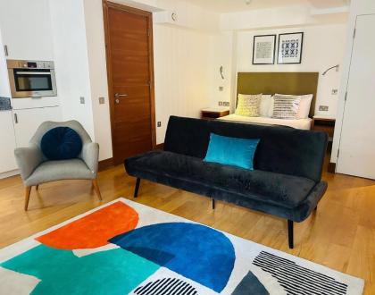 Apartment - Tower Hill - City Centre by Prime London Stays N-3 - image 2