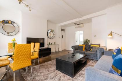 Marble Arch Apartments - image 21