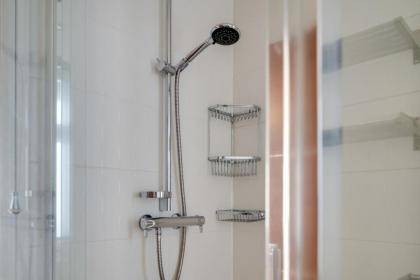 Lovely Charing Cross Apartment - image 24