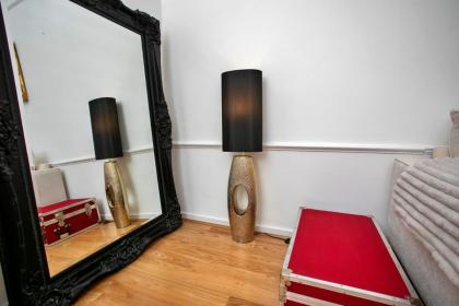 Finest Retreats - Chelsea Luxury Apartment - image 20
