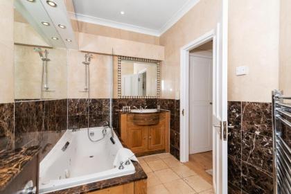 GuestReady - Classy Vibes in Notting Hill - image 25