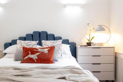 Stylish & Spacious 3Bed Home near Liverpool Street Train Station - image 13