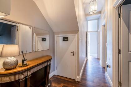 Gorgeous Fulham Flat - image 21