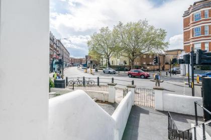Gorgeous Fulham Flat - image 23