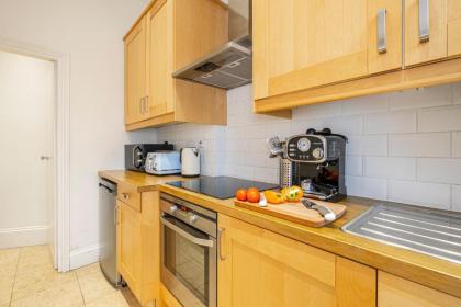 Stay at Piccadilly - image 26