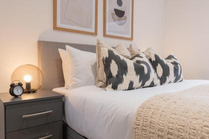 One & Two Bedroom Apartments near Holloway Train Station by Sojo - image 30